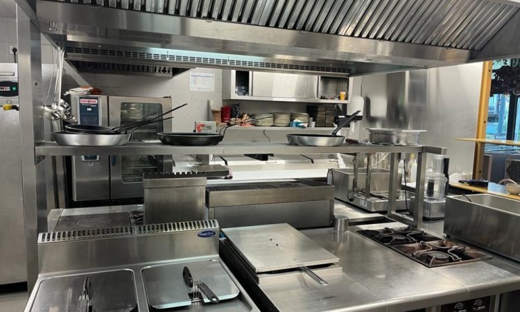 installation ligne de cuisson restaurant